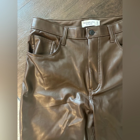 Abercrombie The 90s Straight Ultra High Rise - Picture 5 of 6